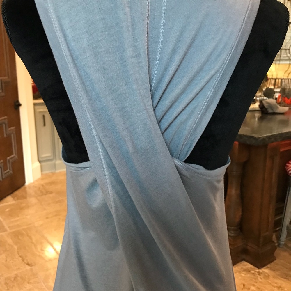 Lululemon tank top size M medium 6.